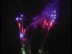 Os fogos de artifício pirotécnicos do Natal dos fogos de artifício do bolo do consumidor do ano novo endurecem Mercun