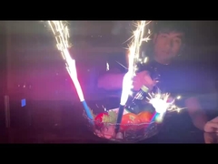 Fogos de artifício das velas do bolo do feliz aniversario do mandarino 30s para o partido das crianças das crianças