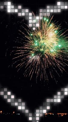 Os tiros do profissional 36 do mandarino saudam fogos de artifício chineses dos fogos de artifício do bolo