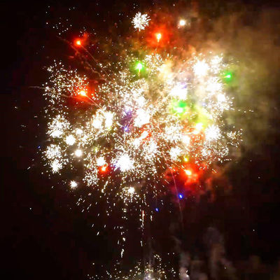 Pirotecnia de Liuyang 80 efeitos especiais dos fogos de artifício do bolo dos tiros 1.4G profissionais