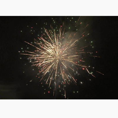 A pirotecnia chinesa dos fogos de artifício do bolo do consumidor 128 tiros endurece fogos de artifício dos foguetes