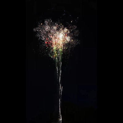 Fogos de artifício de Natal para a celebração do festival