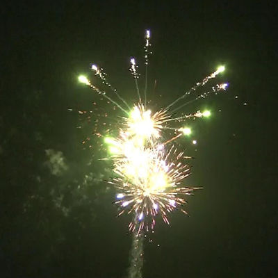 Fogos de artifício de bolo para consumidores de atacado de fábrica chinesa de 188 tiros para fogos de artifício de Natal Feliz