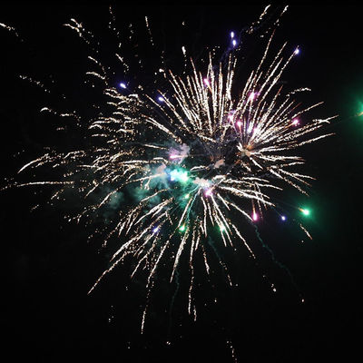 100 tiros Bolo Fogos de artifício Tipo e ocasião de Natal Big Cake Fogos de artifício pirotecnia