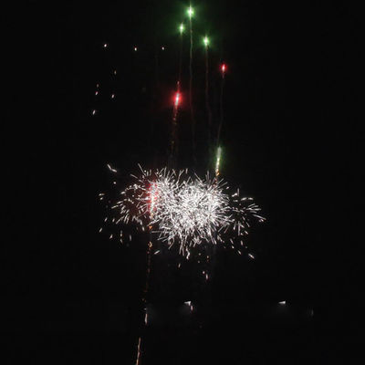 100 tiros 0,4 polegadas de plástico tubo bolo fogos de artifício ocasião de Natal 2024 fábrica atacado