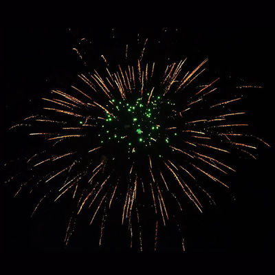 Chineses 2,75 polegadas 36 tiros Bolo de consumo Fogos de artifício 1.4 Pro Fire Crackers Bolo Fogos de artifício pirotecnia Para o Ano Novo