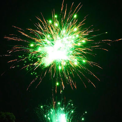 Fogos de artifício chineses 1.4 Pro Line 100 tiros Logotipo personalizado Fogos de artifício bolo para celebração / casamento / festa