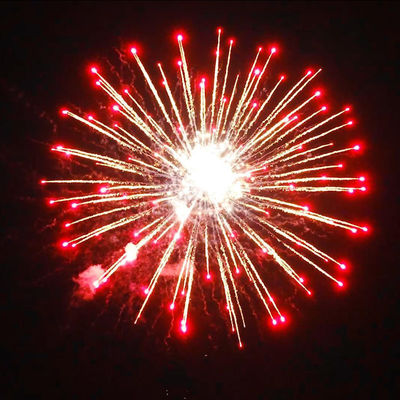 Chineses 4 polegadas 16 tiros Fogos de artifício de bolo de consumo de 1.4G Liuyang Fogos de artifício profissional Fornecedor Fogos de artifício personalizados