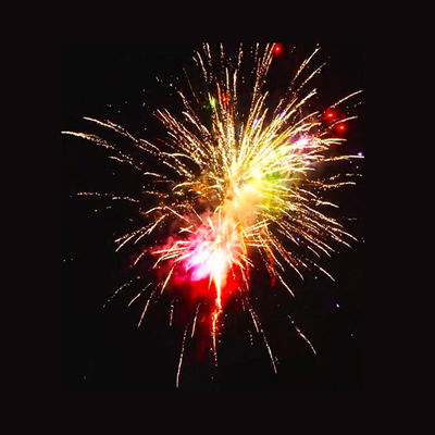 China Fuochi D'Artificio Pirotécnica por atacado 128 tiros Bolo de consumo Fogos de artifício Feuerwerk Pirotecnia para celebração