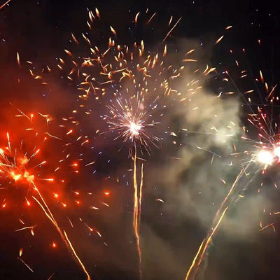 China Exportação W forma bolo fogos de artifício pirotecnia profissional bolo fogos de artifício efeitos especiais fogos de artifício personalizados 1.3g