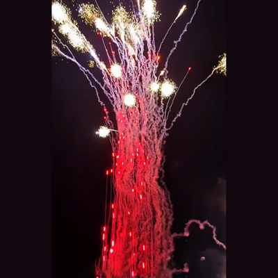 Liuyang Mandarim pirotecnia efeitos surpreendentes Lobo Vermelho Uivando bolo fogos de artifício fábrica chinesa 1.4g fogos de artifício bolo para casamento