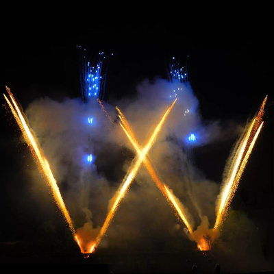Fogos de artifício de exportação chinesa pirotecnia profissional 1,2 polegadas 108 tiros W forma bolo de Natal fogos de artifício ao ar livre