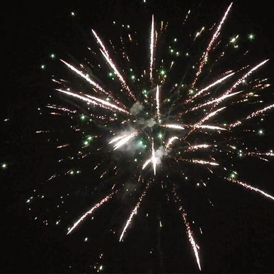 Liuyang 24 fogos de artifício disparados do bolo da pirotecnia para a celebração dos anos novos