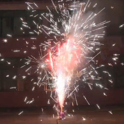 Chuveirinho pequeno de gerencio à terra de Toy Fireworks Pyrotechnic Fountains Pyro do urso
